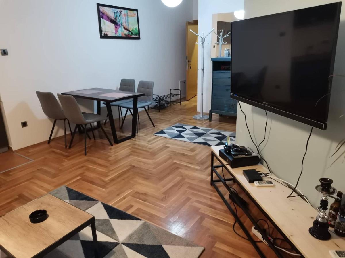 Apartment Luki ノヴィ・サド エクステリア 写真