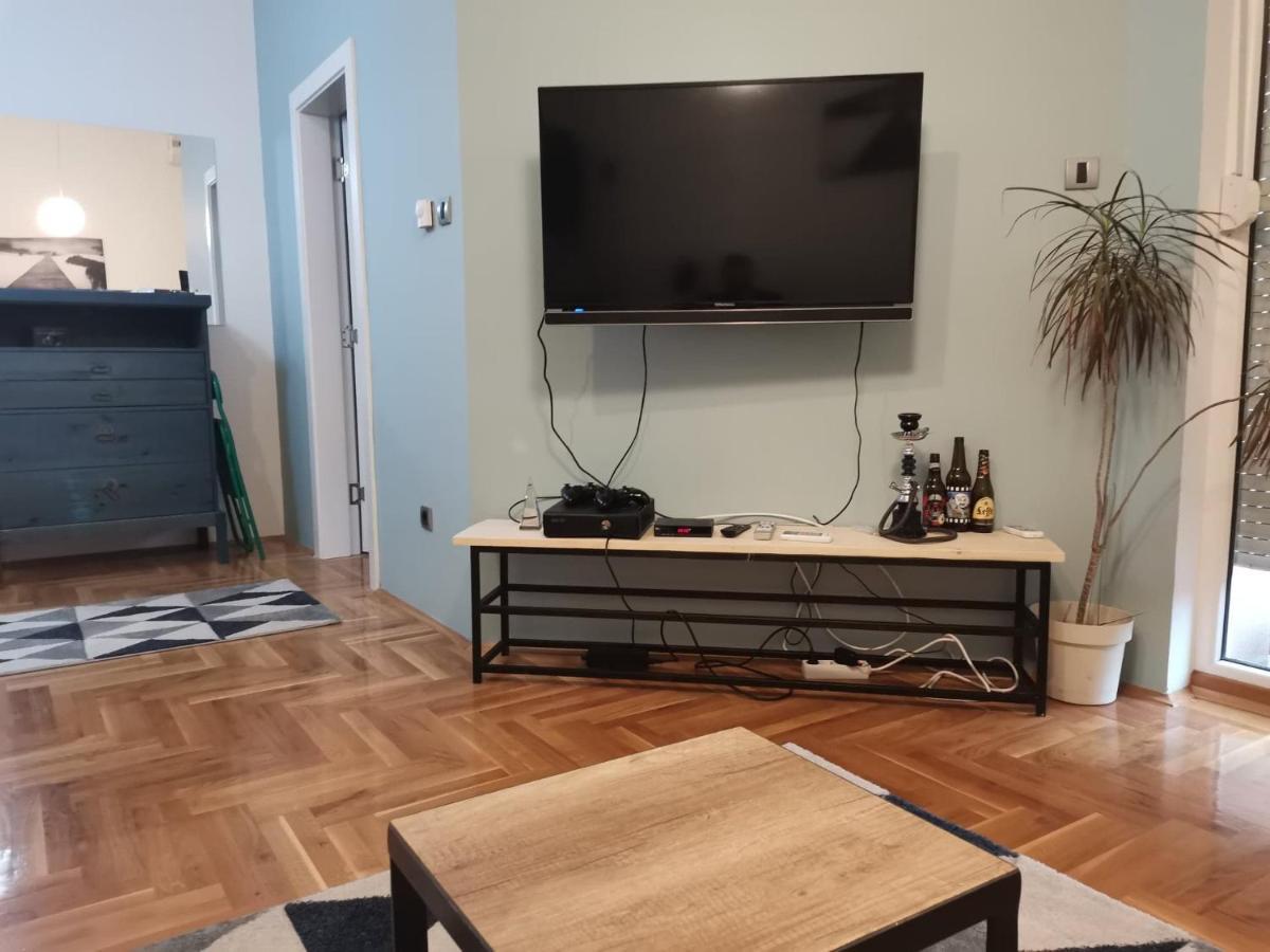 Apartment Luki ノヴィ・サド エクステリア 写真